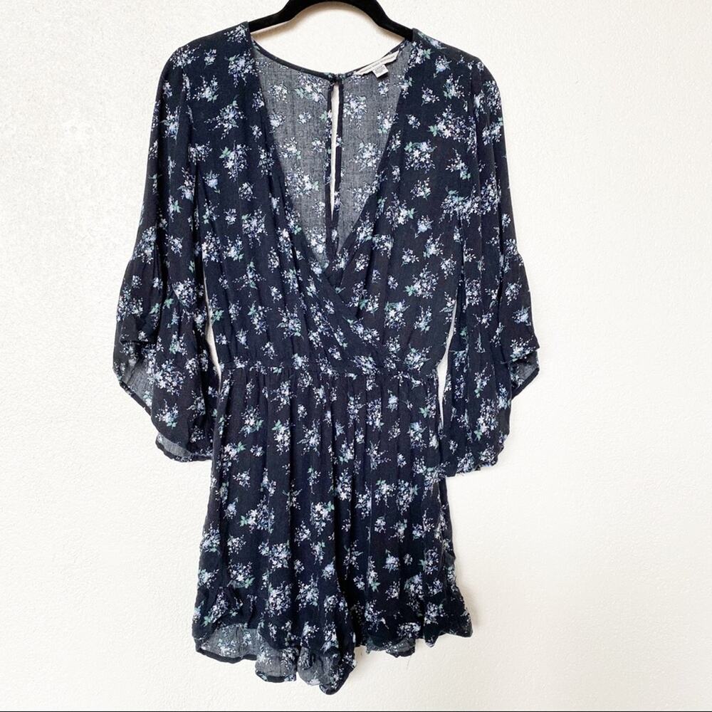 American Eagle Black Floral Ruffle Sleeve Romper Size Small